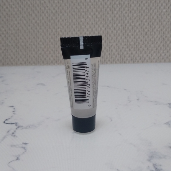 Smashbox The Original Photo Finish Smooth & Blur Primer .17 oz Mini Size - Picture 2 of 4